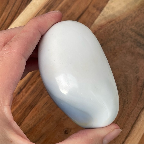 Orca Agate Palm Stone - Picture 17 of 17